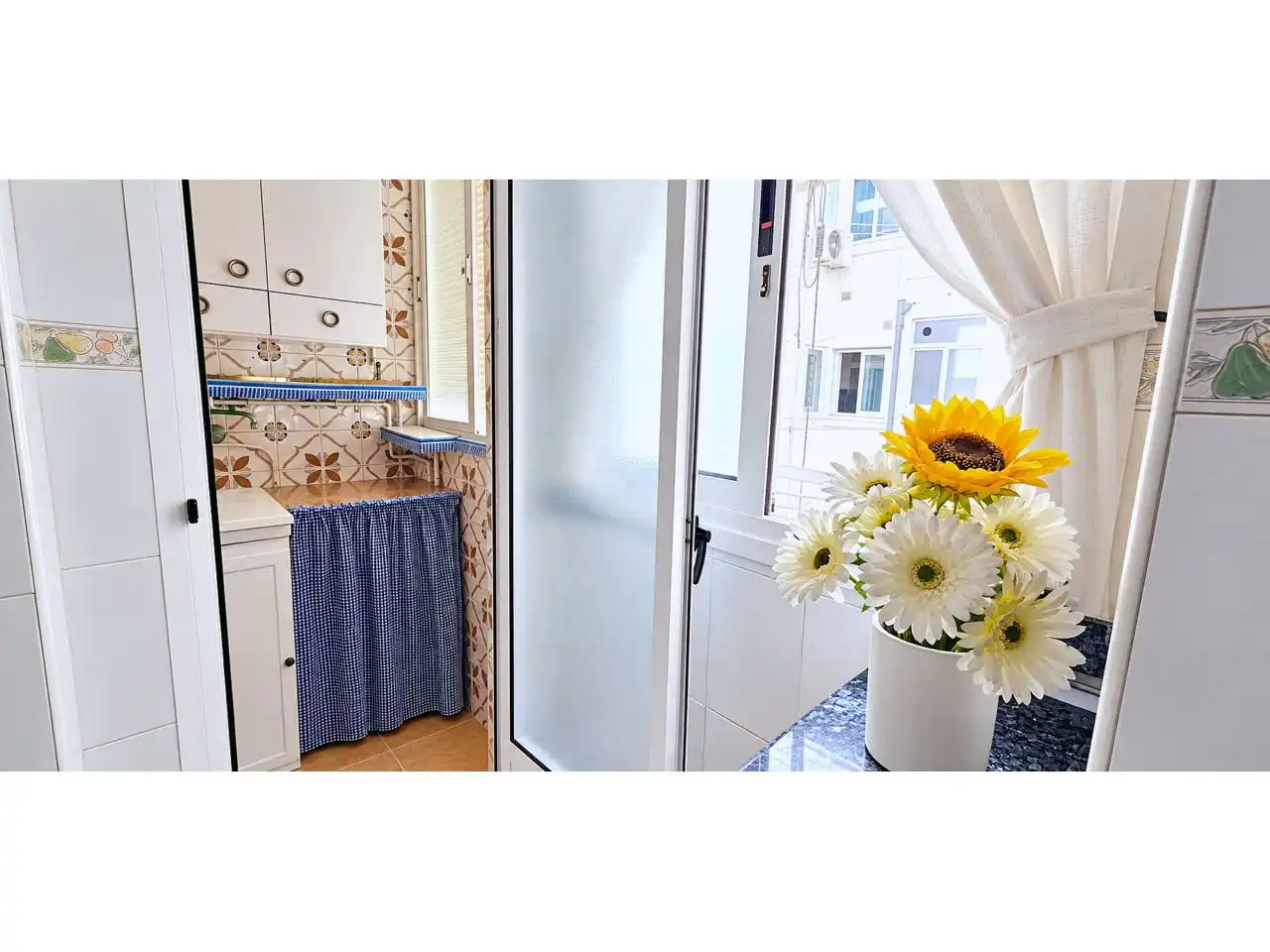 Bathroom of Flat for sale in Casco Urbano