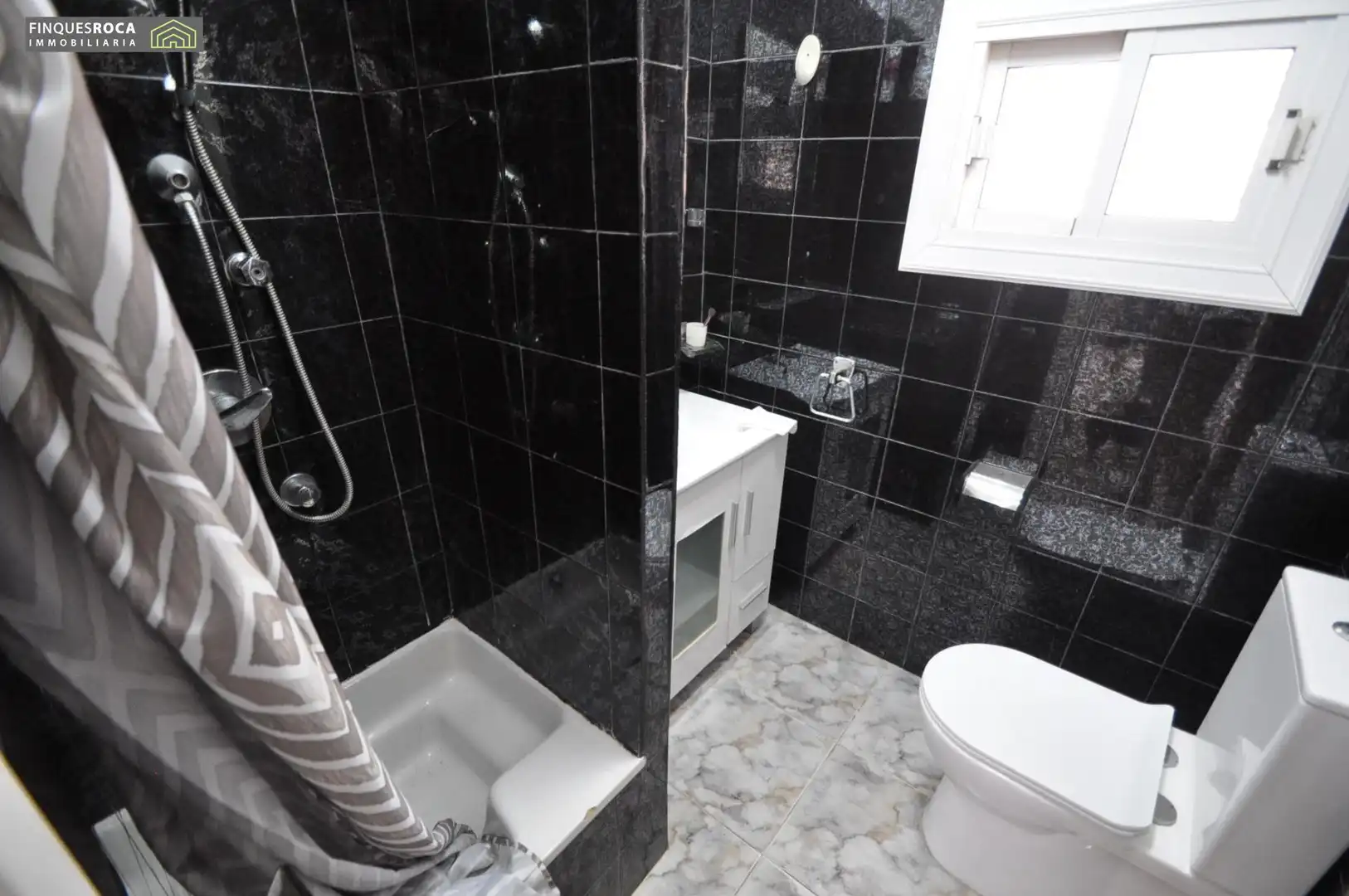 Baño de Casa o chalet en venta en L'Aldea con Aire acondicionado, Calefacción y Jardín privado