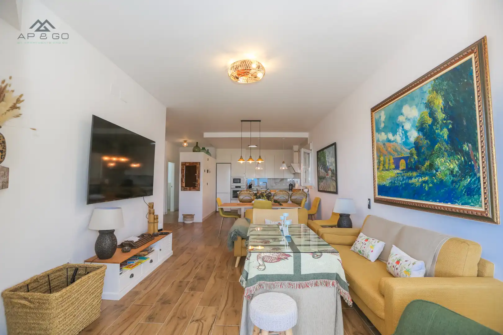 Sala d'estar de Casa o xalet de lloguer en Almuñécar amb Aire condicionat, Jardí privat i Terrassa