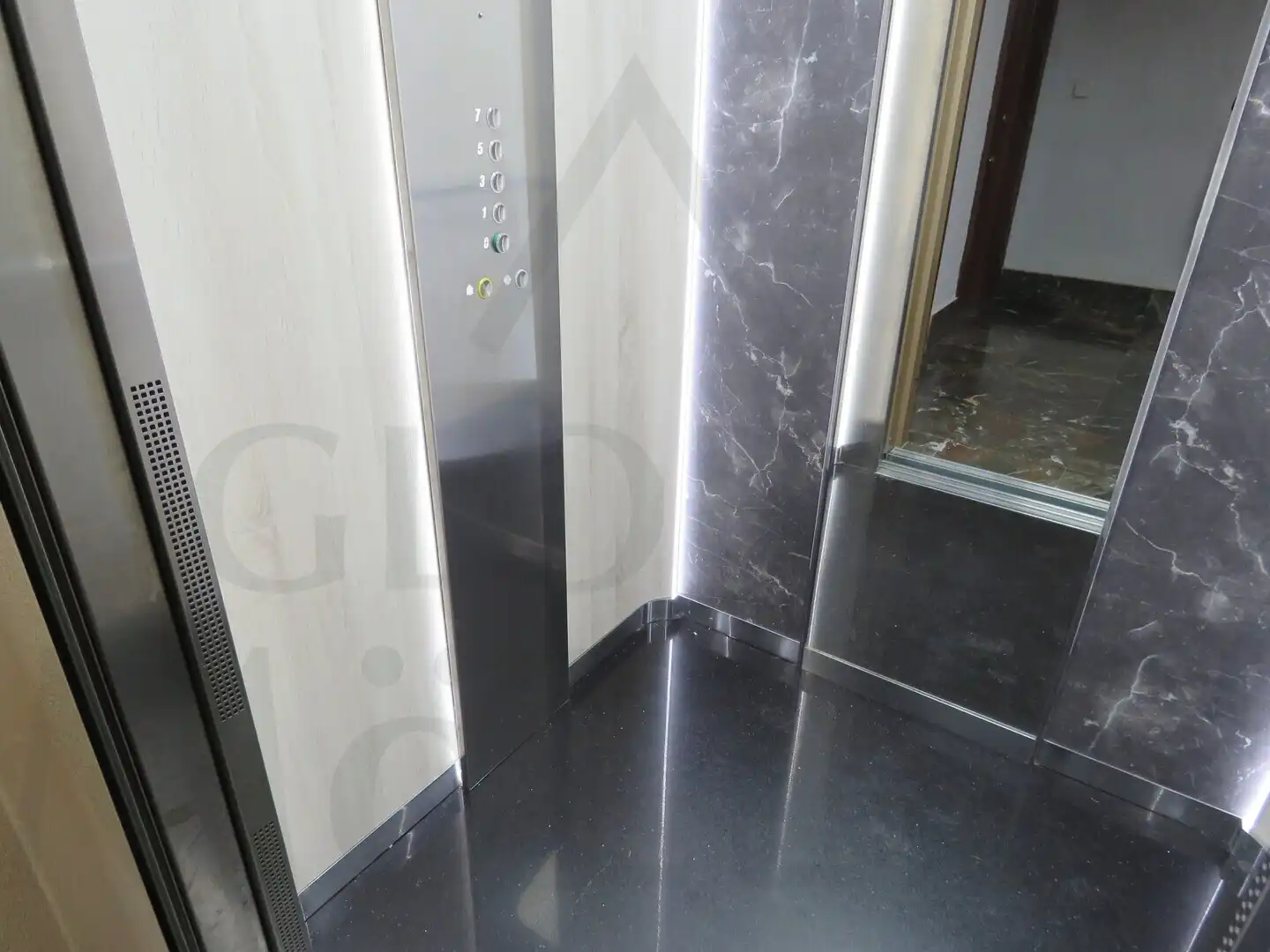 Piso con balcón en venta en Calle Carmen Conde 42, imagen 35