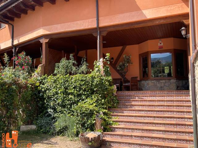 Casa-chalet en Venta en Urbanización Caserío de Urgel en Real Sitio de San Ildefonso