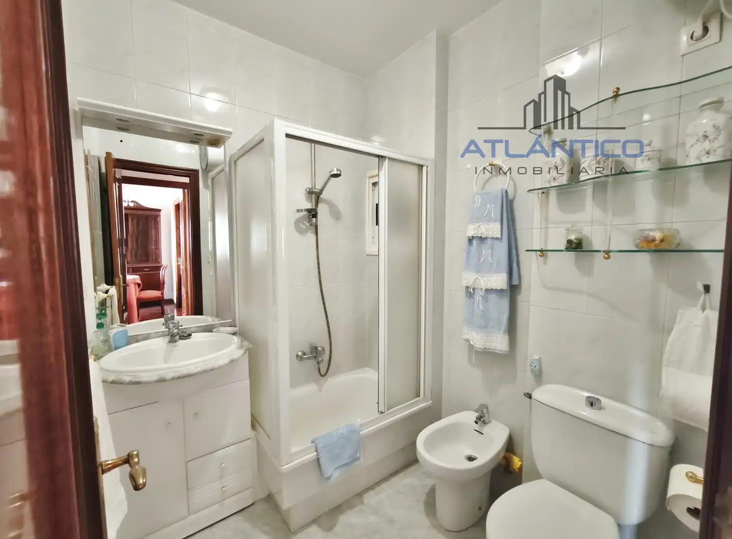 Bathroom of Flat for rent in A Coruña Capital   with Heating, Parquet flooring and Furnished