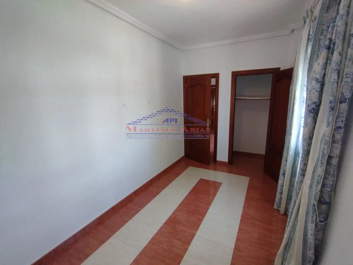 Bedroom of Houses for sale in Fuerte del Rey  with Private garden, Terrace and Balcony