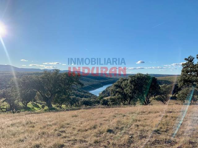 Finca rústica en Venta en Valdeverdeja