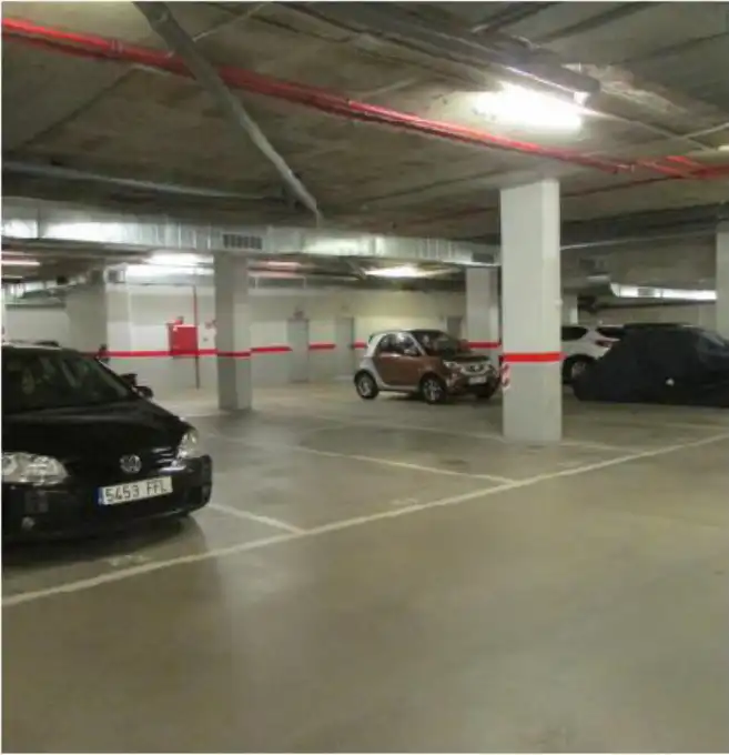 Einzelparkplatz mit Aufzug zum Verkauf in Carrer de Teodor Llorente 25, imagen 2
