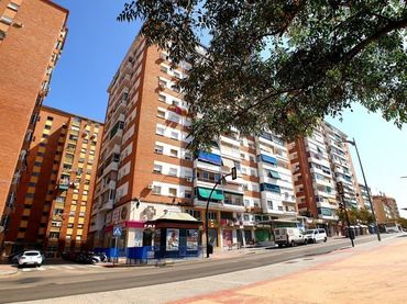 Local comercial en venda a Calle Barca
