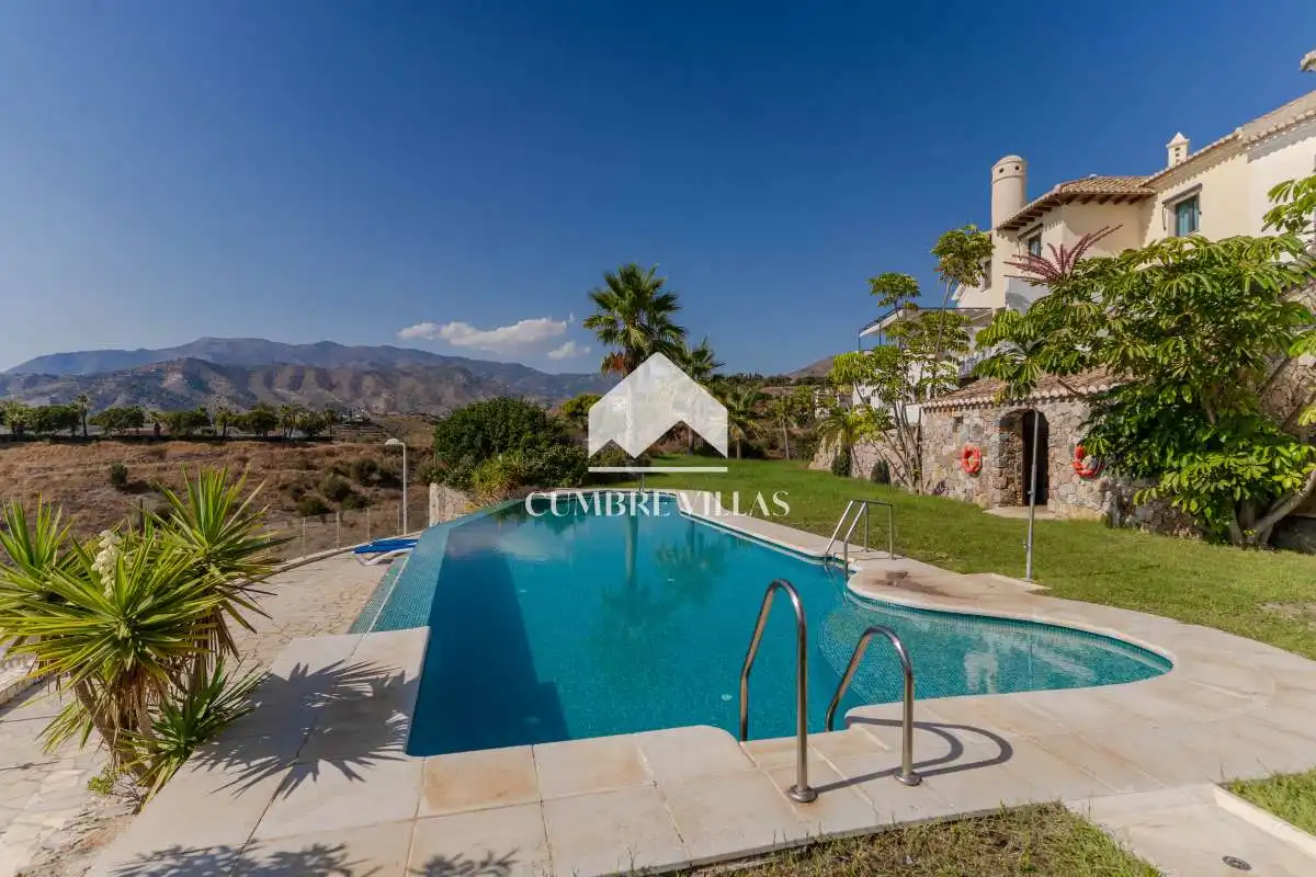 Jardín de Casa adosada en venta en Almuñécar con Terraza, Trastero y Internet