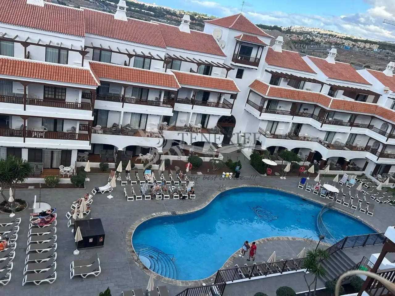 Vista exterior de Piso en venta en Arona con Aire acondicionado, Terraza y Amueblado