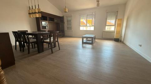 Foto 3 de Casa adosada de alquiler en Avenida de las Artes, 155, Nuevo Aranjuez - Ciudad de las Artes, Madrid