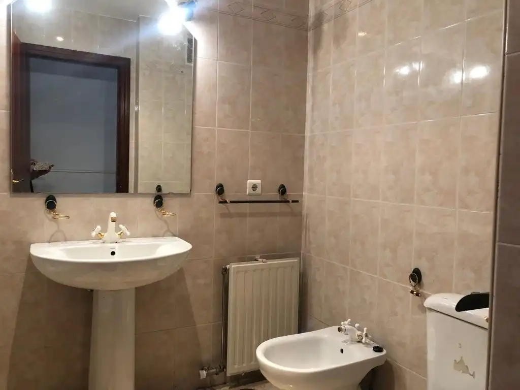 Bathroom of Flat for rent in Cáceres  with Terrace