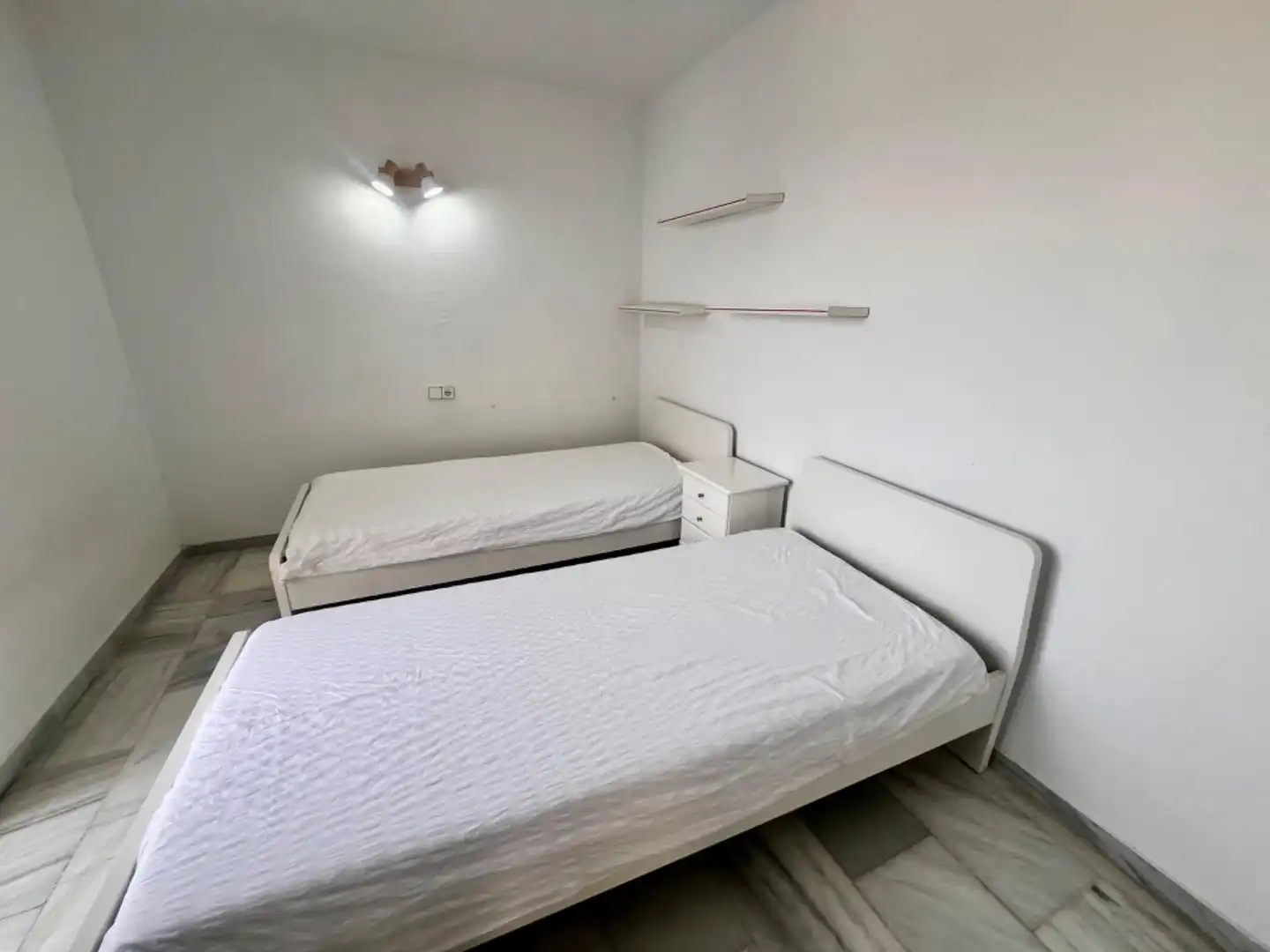 Dormitori de Casa adosada en venda en Mijas amb Jardí privat, Terrassa i Traster