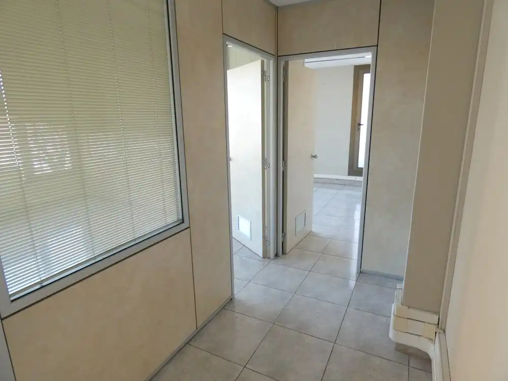 Office for rent in Cerdanyola del Vallès  with Air Conditioner and Heating