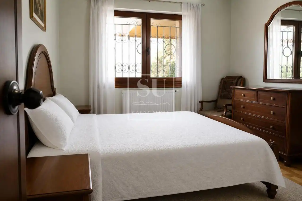 Dormitori de Casa o xalet en venda en Nigrán amb Calefacció, Jardí privat i Terrassa
