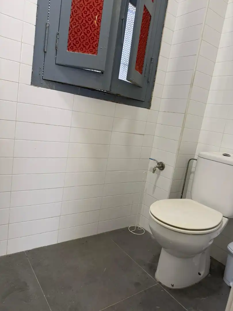 Bany de Local de lloguer en Benifaió