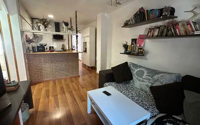 Living room of Flat for sale in  Madrid Capital  with Air Conditioner and Heating