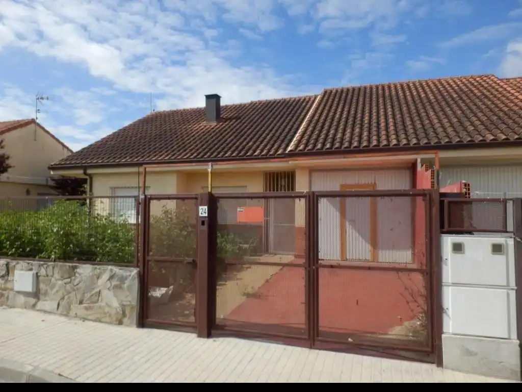 Vista exterior de Casa o xalet en venda en Novés