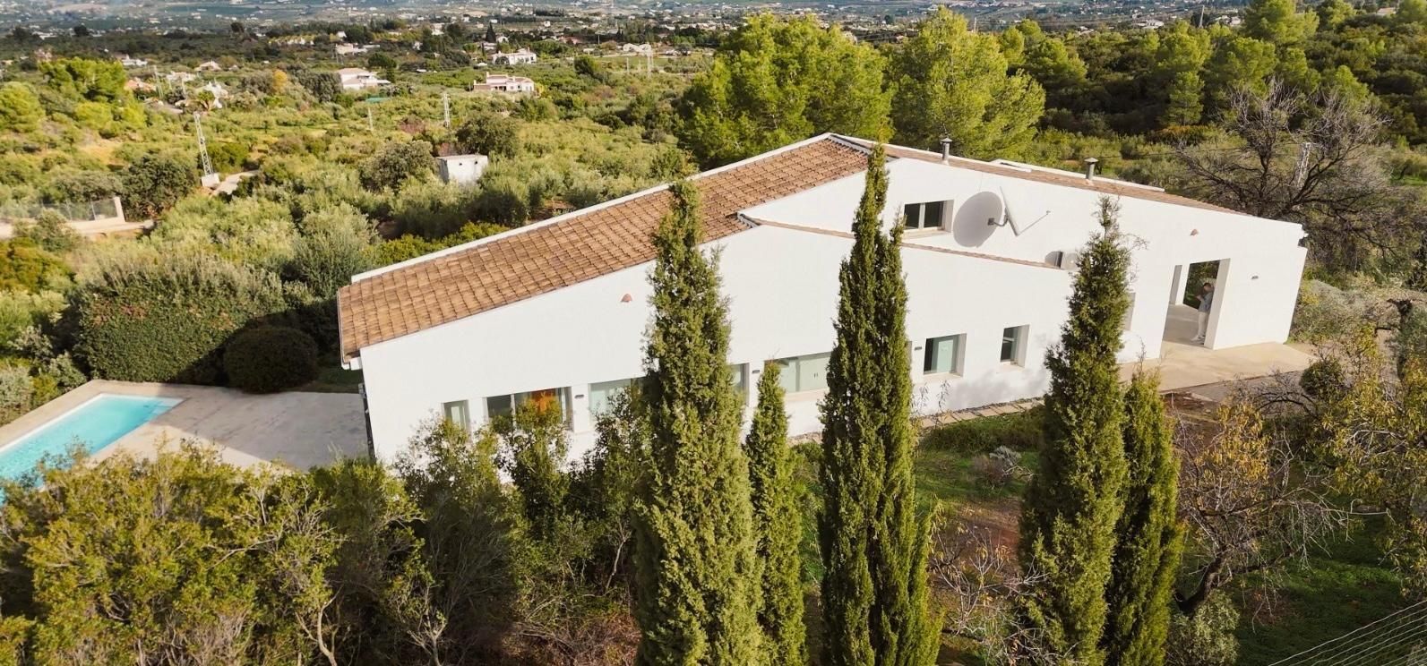 Vista exterior de Casa o xalet en venda en Alhaurín El Grande amb Calefacció, Terrassa i Piscina