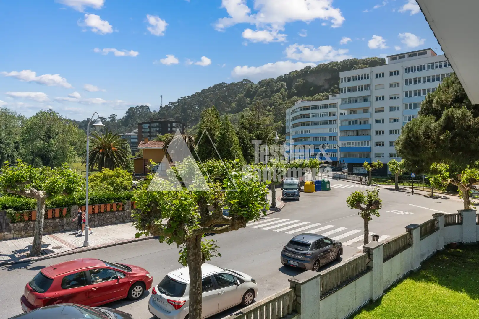 Vista exterior de Casa o chalet en venta en Castrillón con Calefacción, Jardín privado y Terraza