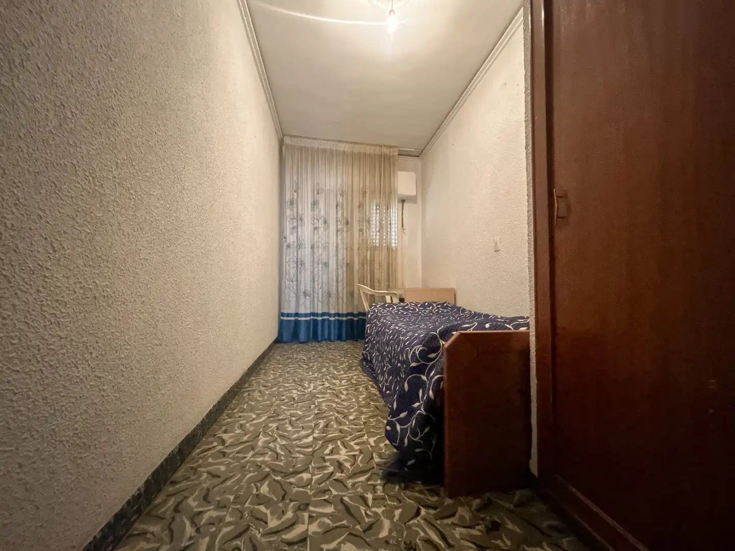 Habitación de Piso en venta en Castellón de la Plana / Castelló de la Plana con Balcón