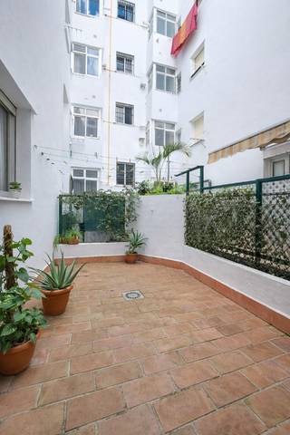 Piso en Venta en Calle Ferrocarril del Puerto en Parque Ayala - Jardín de la Abadía - Huelín