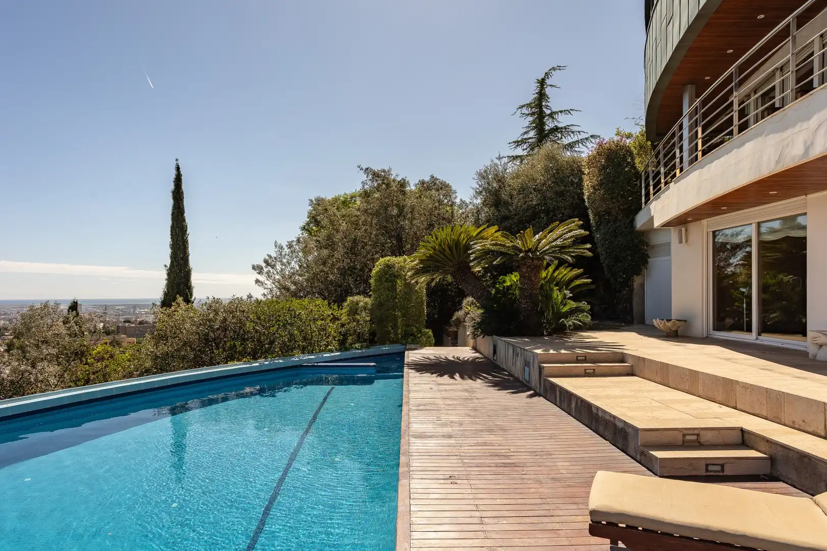 Piscina de Casa o xalet en venda en Esplugues de Llobregat amb Aire condicionat, Calefacció i Terrassa