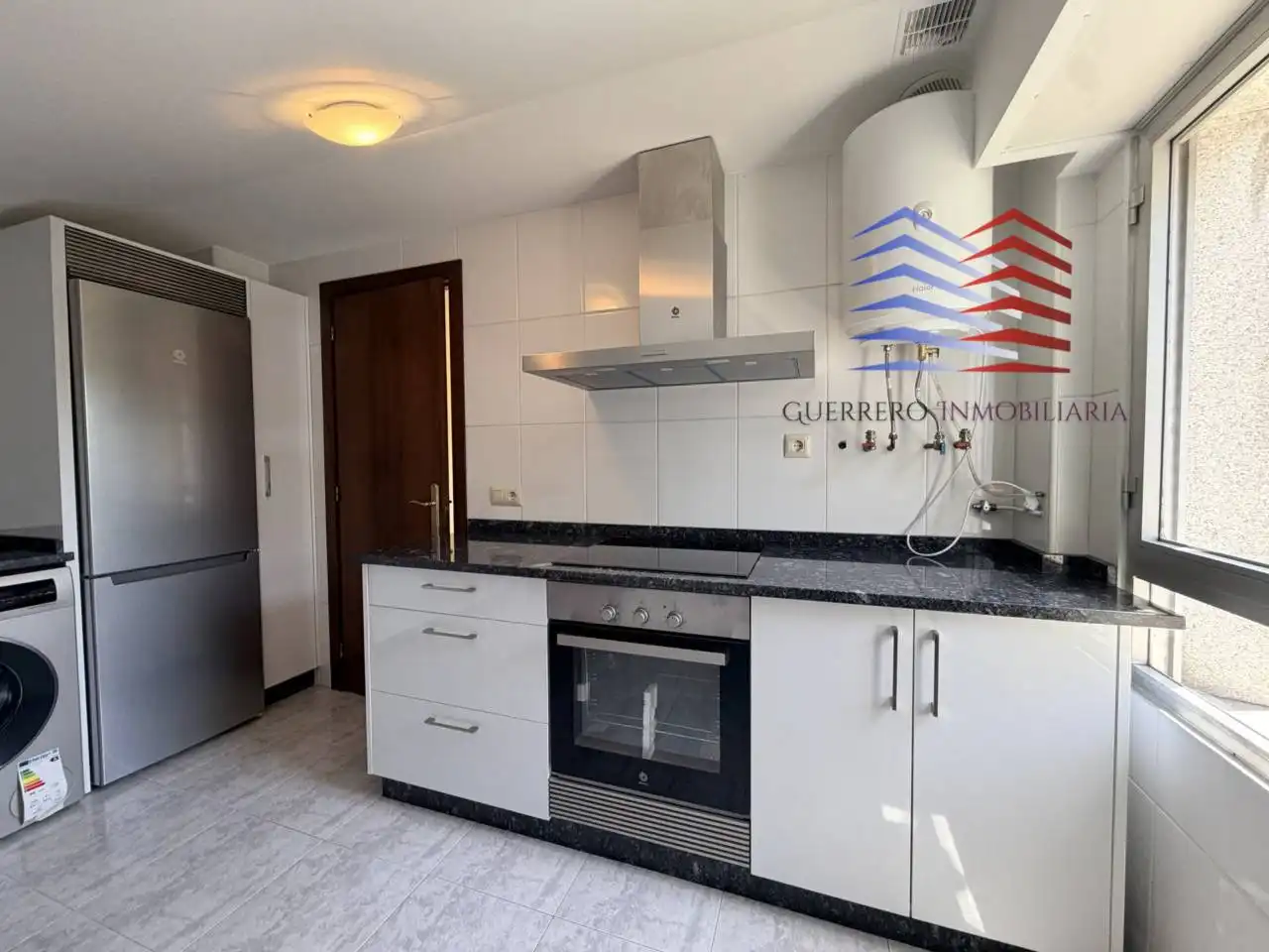 Cuina de Apartament de lloguer en Barbadás amb Calefacció, Parquet i Traster