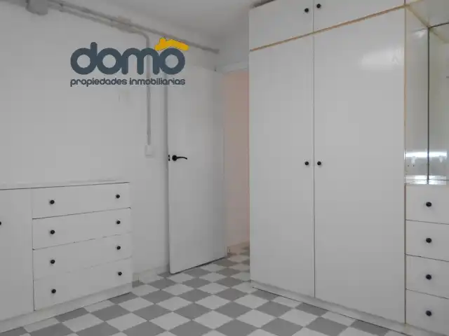 Dormitori de Apartament de lloguer en Granada amb Aire condicionat, Forn i Rentadora