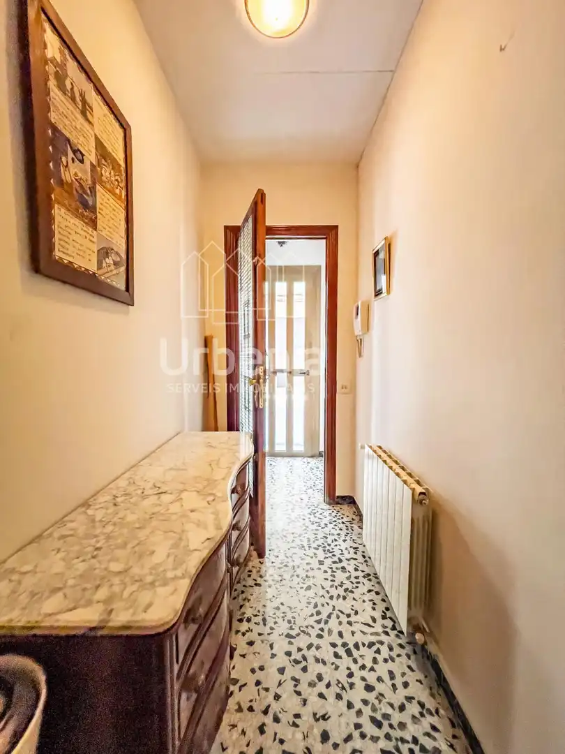 Flat for sale in Cerdanyola, imagen 2