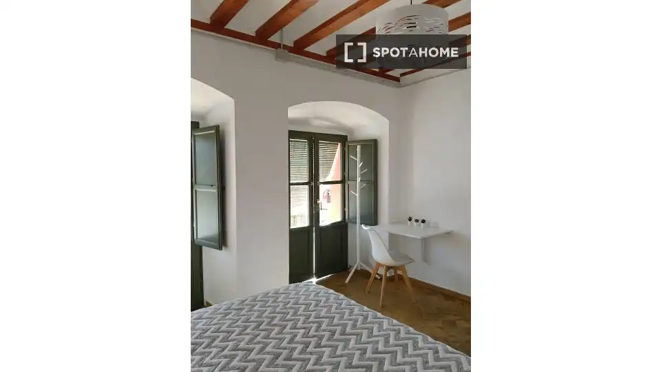 Dormitori de Apartament per a compartir en Córdoba amb Aire condicionat, Calefacció i Terrassa