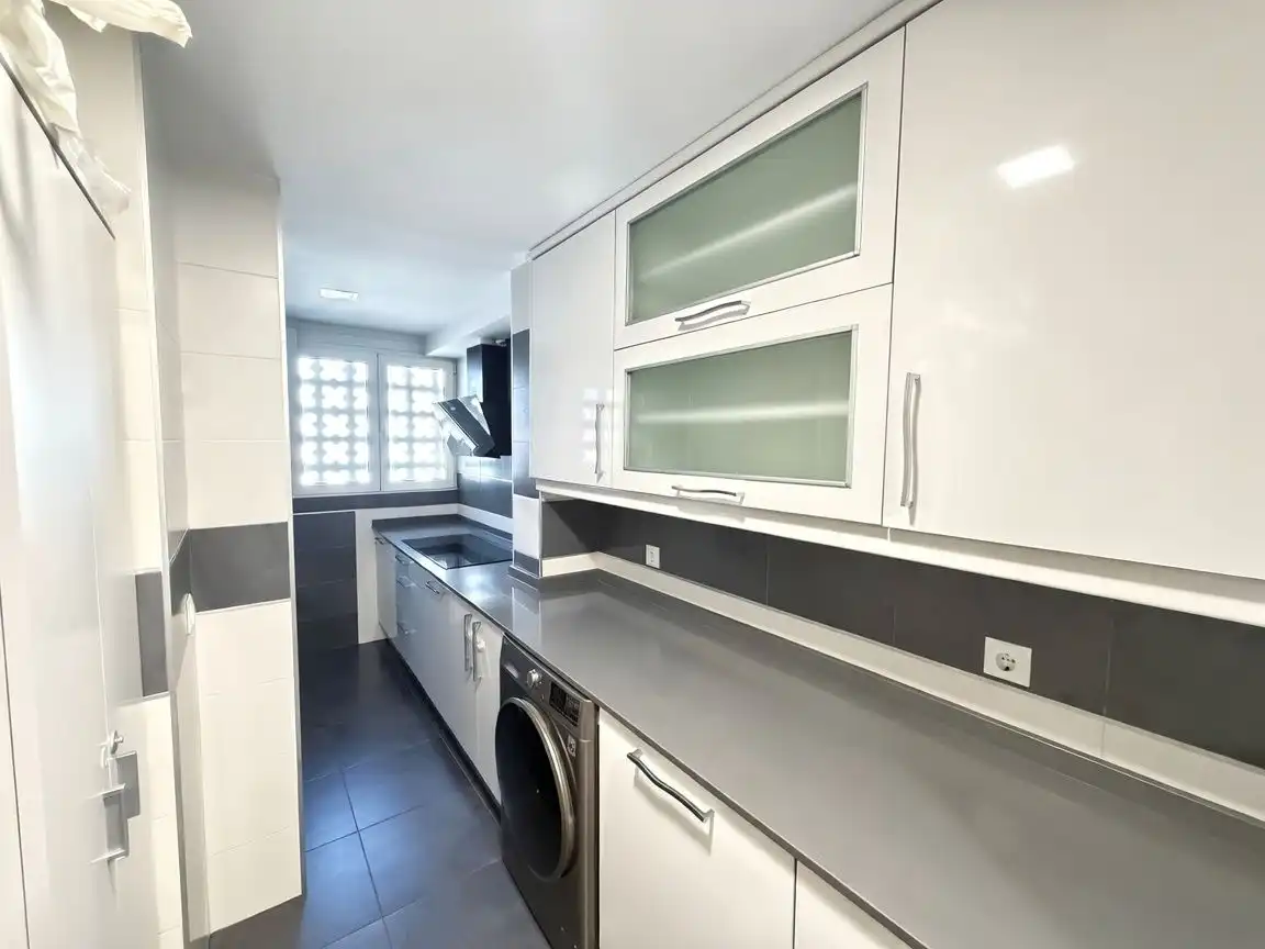 Kitchen of Flat for sale in Alcalá de Henares  with Air Conditioner, Heating and Terrace
