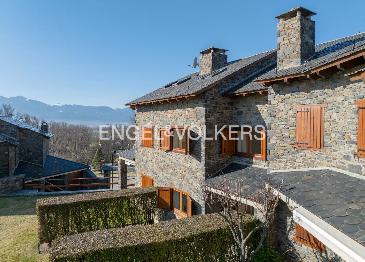 Vista exterior de Casa adosada en venta en Ger con Calefacción, Jardín privado y Parquet