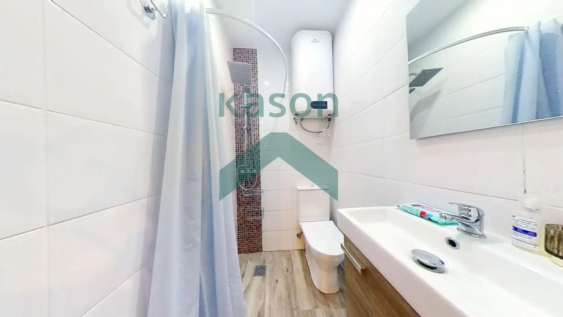Baño de Apartamento en venta en Madrid con Calefacción y Amueblado