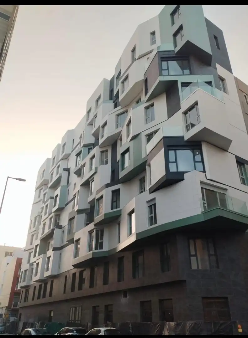 Vista exterior de Apartament en venda en Las Palmas de Gran Canaria amb Aire condicionat