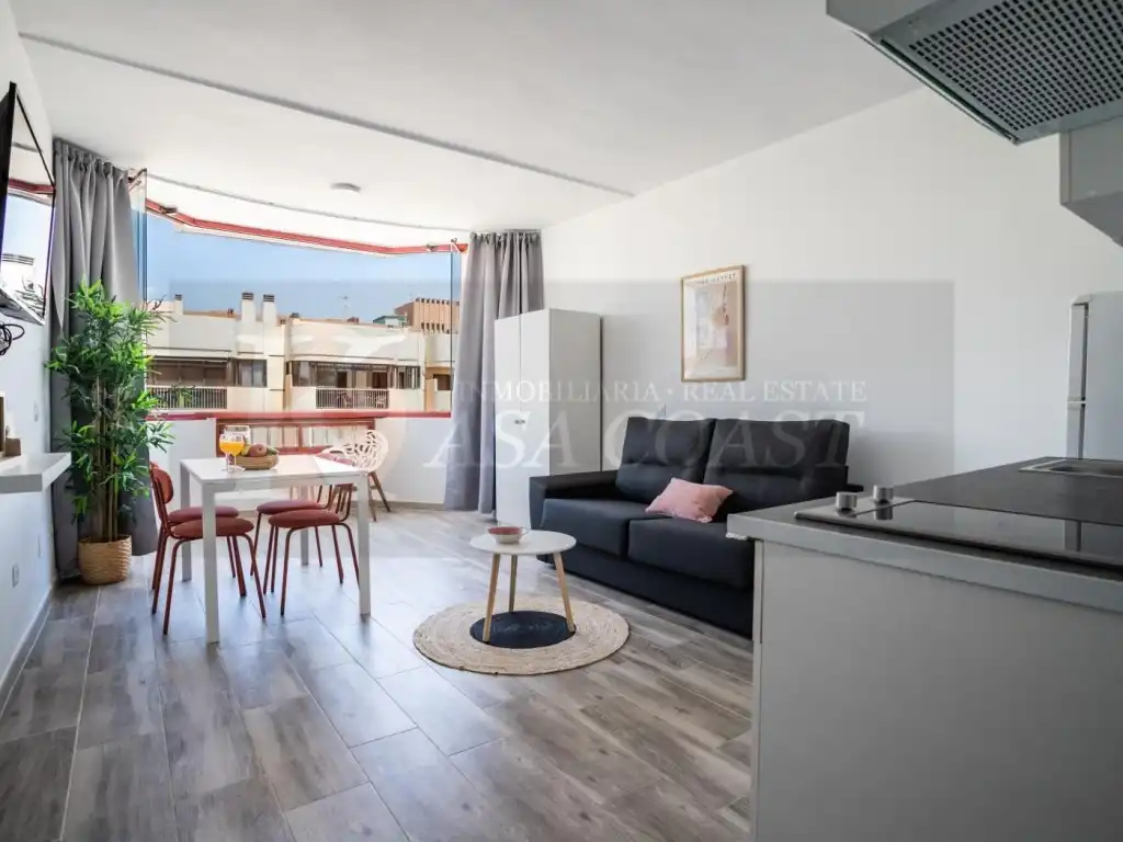 Vivienda con piscina en venta en Puerto Deportivo, imagen 2