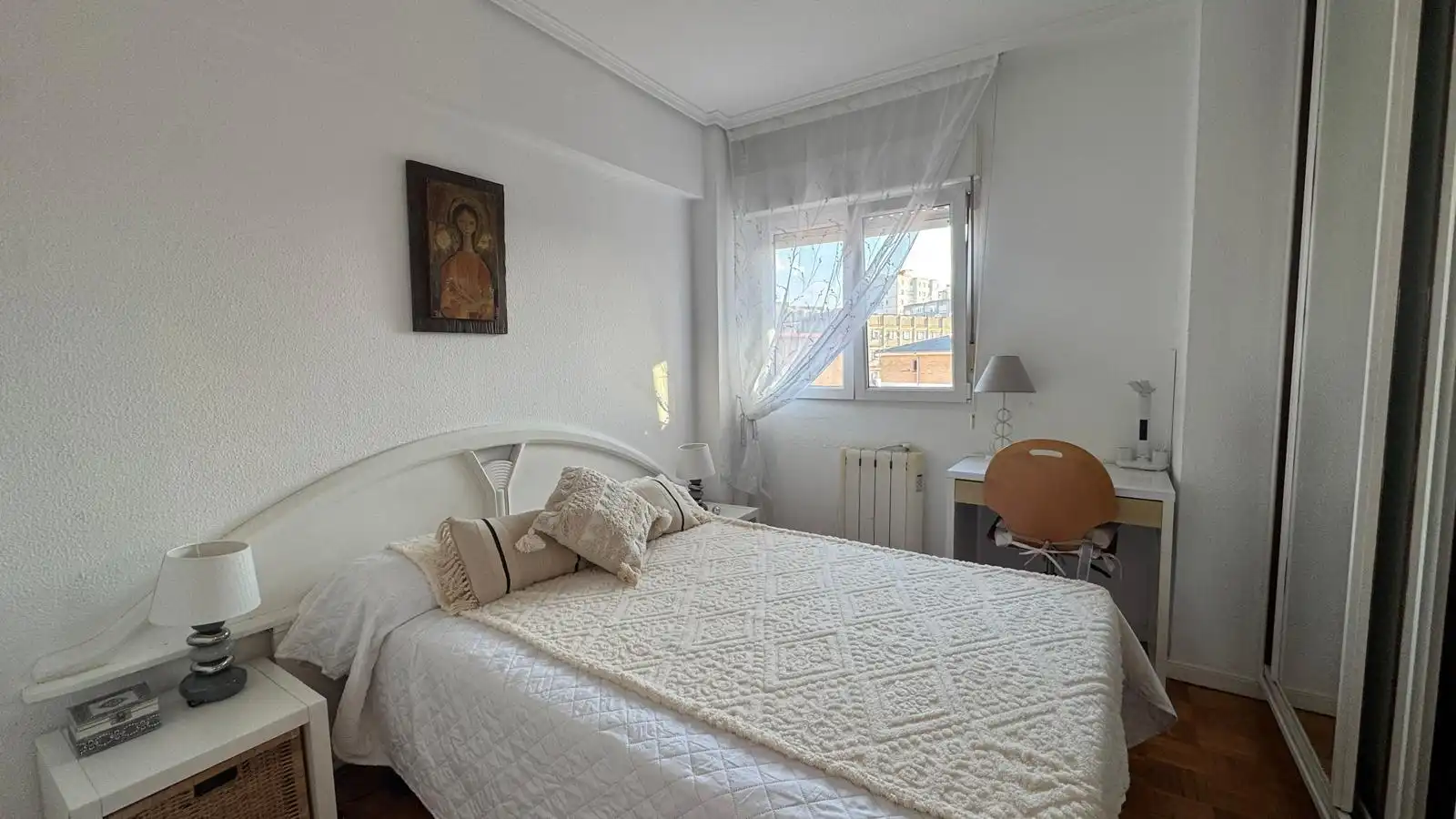 Schlafzimmer von Wohnung zur Miete in Santander mit Heizung, Parkett und Abstellraum