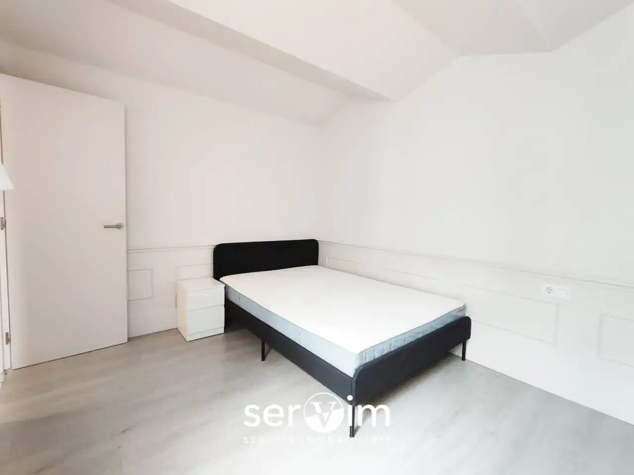 Schlafzimmer von Wohnung zum Verkauf in Girona mit Heizung und Balkon