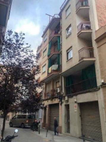 Piso en Venta en CL LLAVINES Nº 7 2 en Collblanc