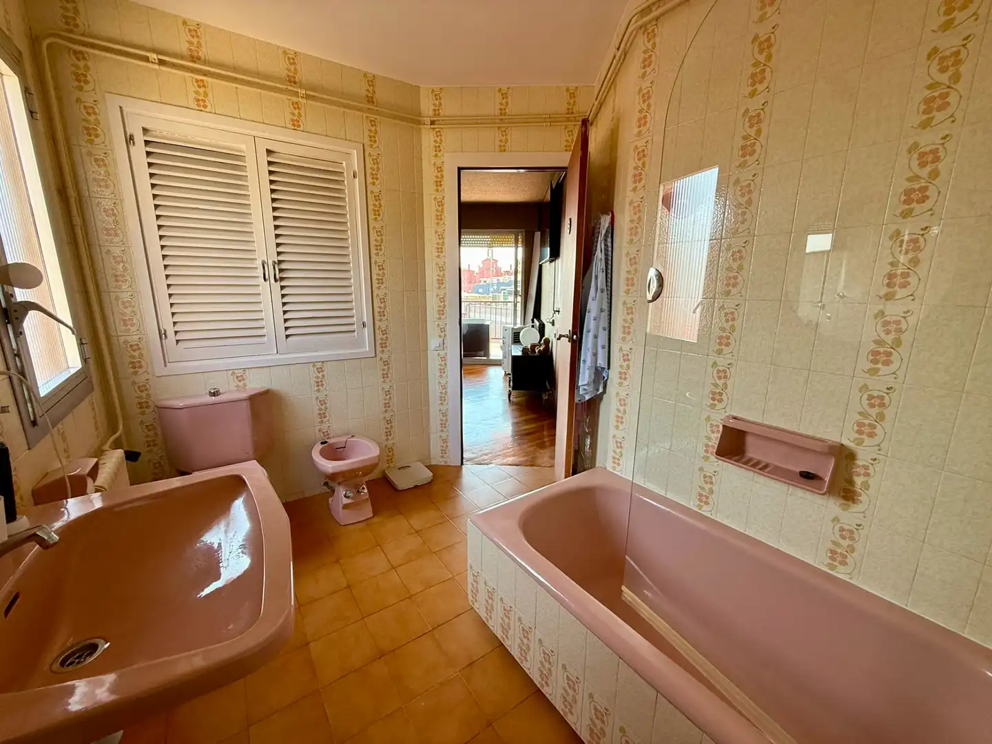 Bany de Pis en venda en Barcelona amb Calefacció, Parquet i Terrassa