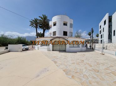 Locale commerciale in vendita a Las Marinas / Les Marines