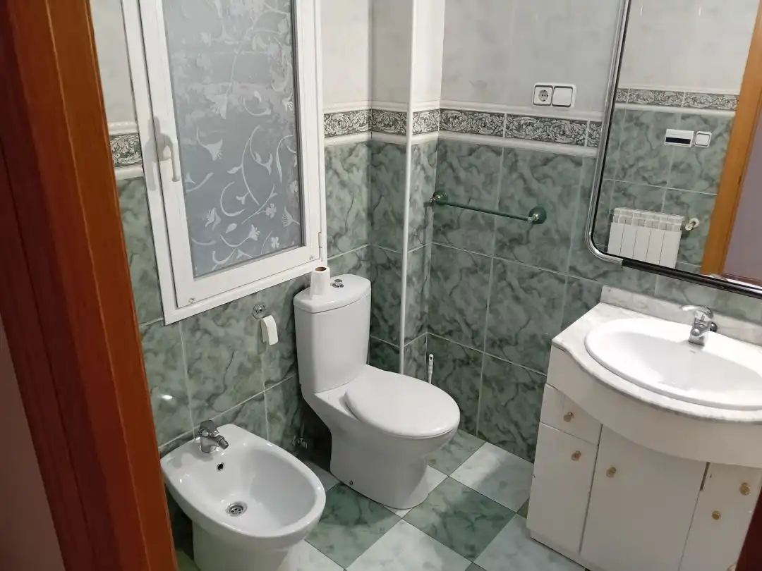Flat for rent in Calle Miguel Villanueva, Gran Via