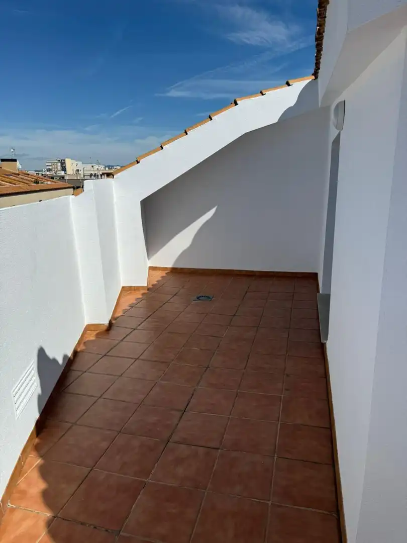 Terrasse von Dachboden zur Miete in Vila-real mit Klimaanlage