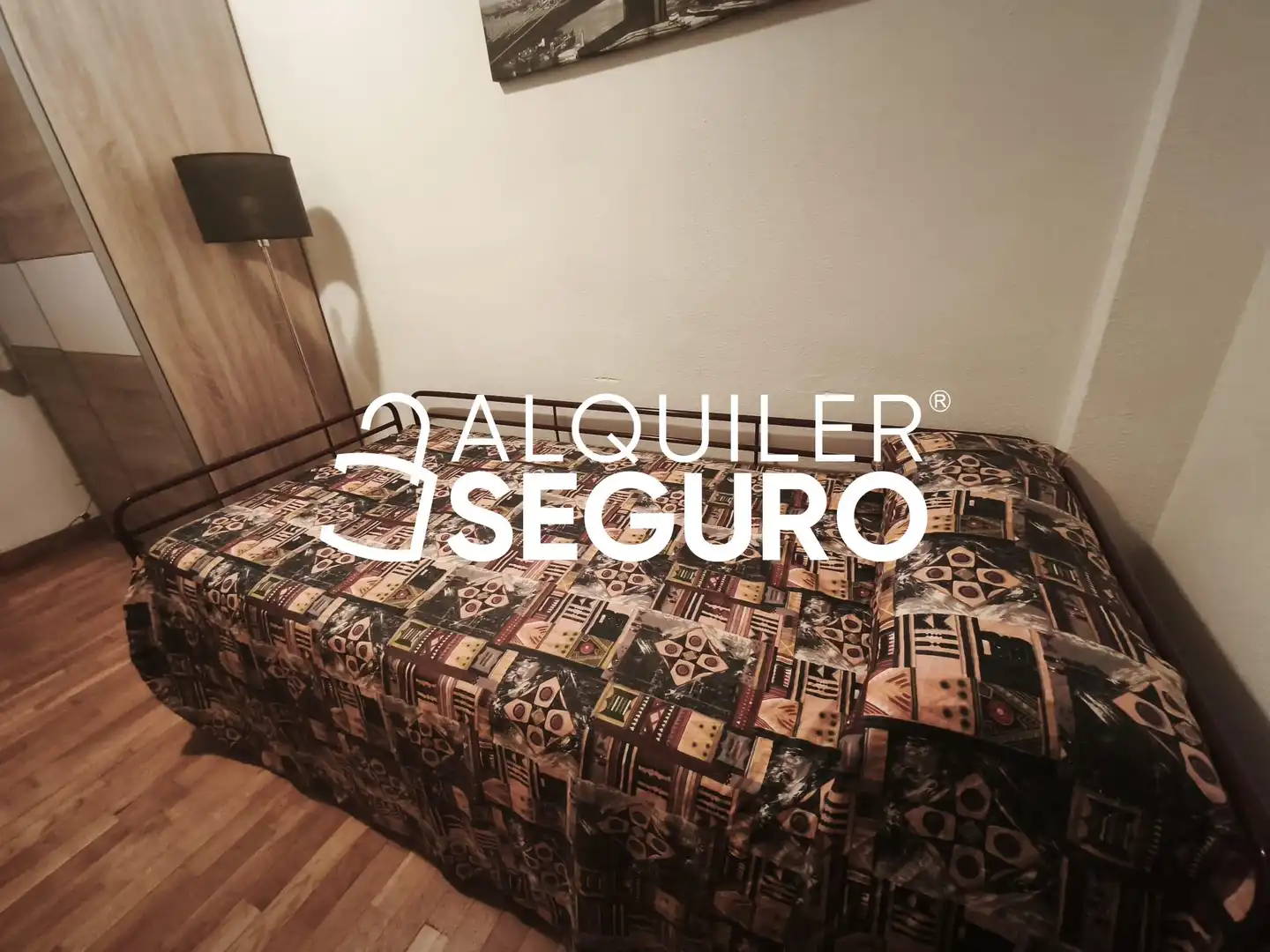 Bedroom of Flat for rent in Zaragoza  with Heating, Terrace and Furnished