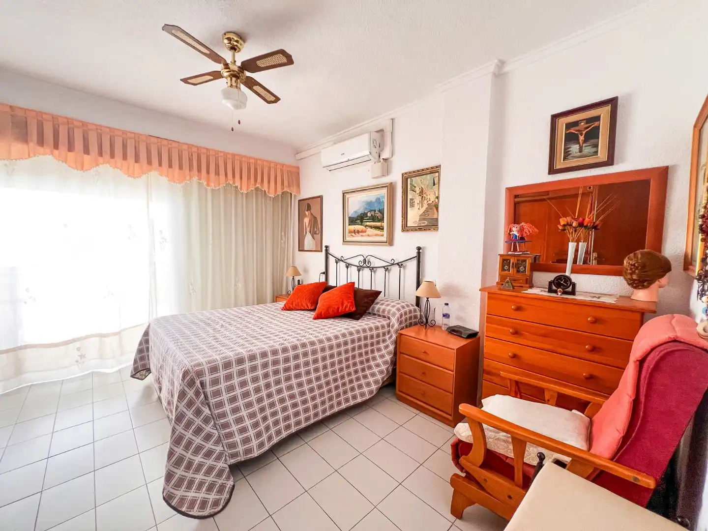 Habitación de Dúplex en venta en Guardamar del Segura con Aire acondicionado, Calefacción y Terraza