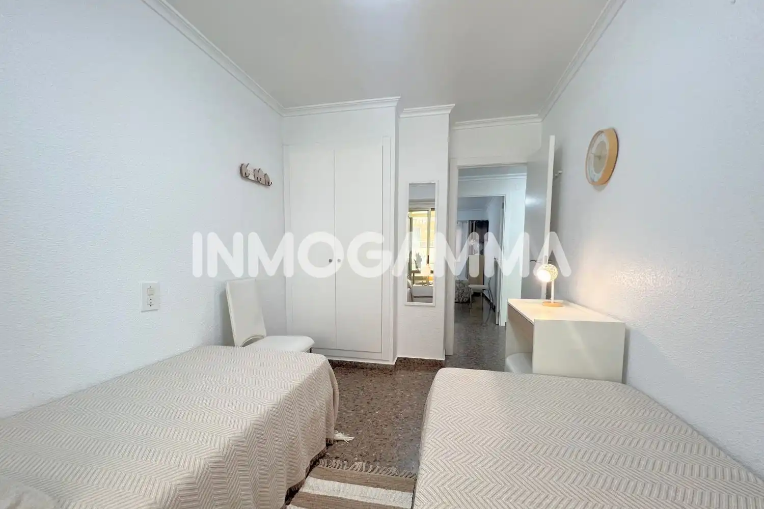 Habitación de Apartamento de alquiler en Cullera con Terraza, Amueblado y Piscina comunitaria