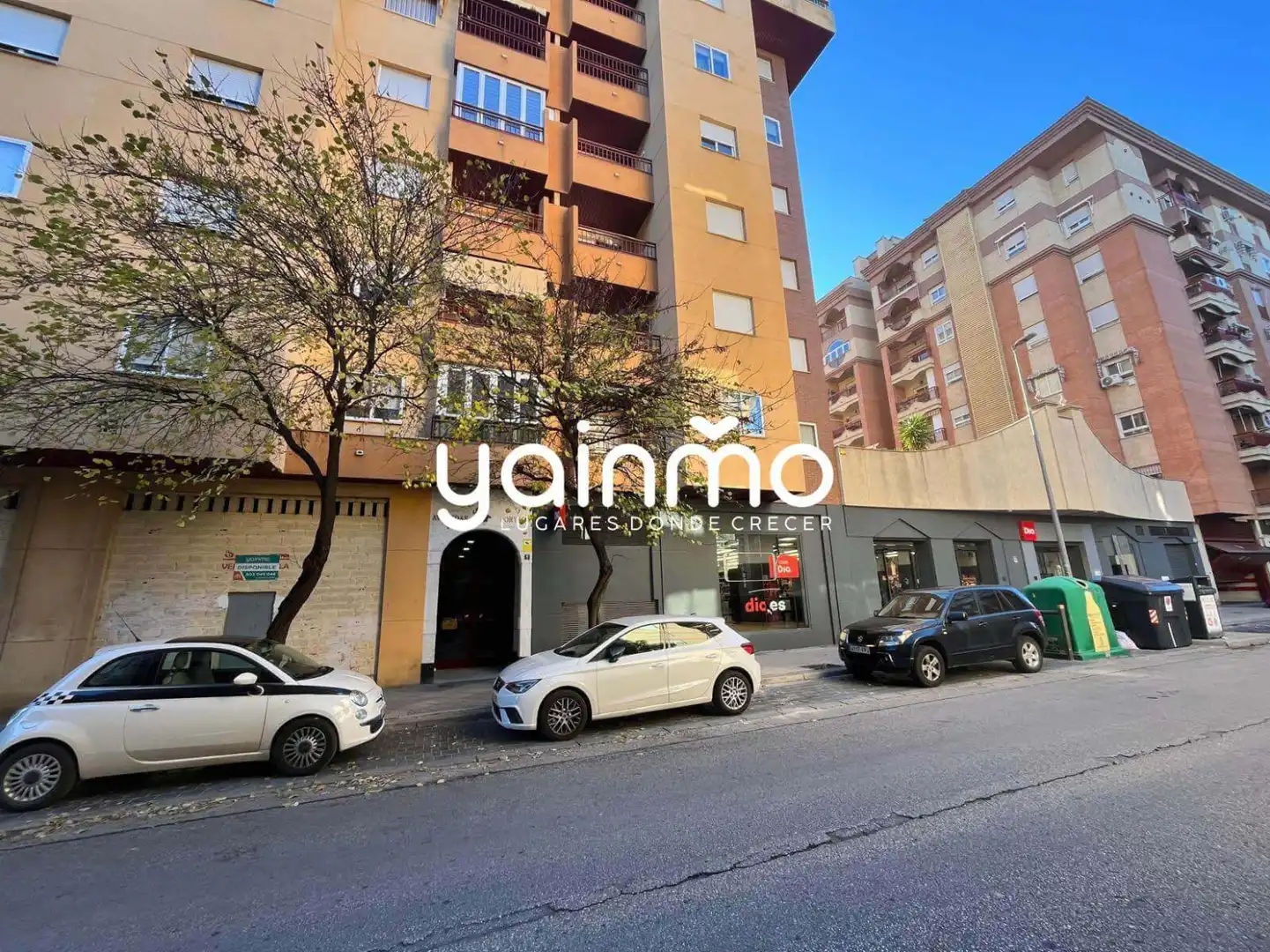 Vista exterior de Local en venda en Jaén