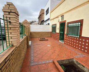 Vista exterior de Casa o xalet en venda en  Sevilla Capital amb Terrassa i Traster