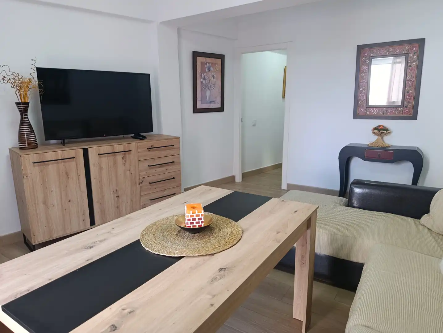 Sala de estar de Piso de alquiler en Dos Hermanas con Aire acondicionado, Trastero y Amueblado