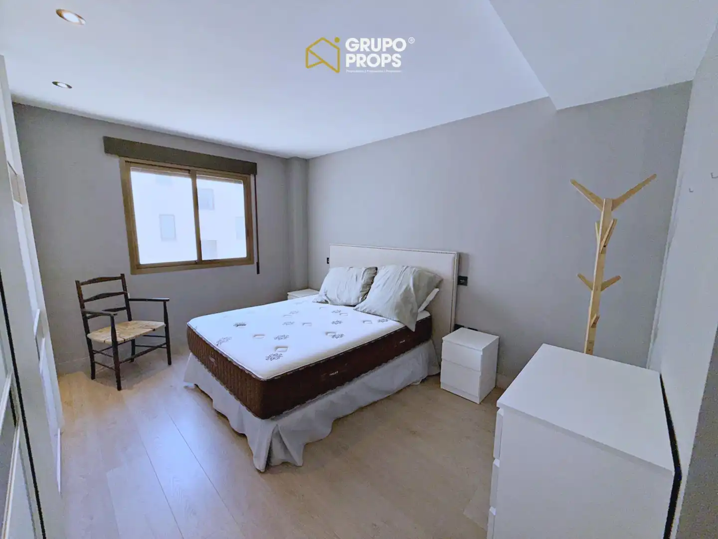 Habitación de Piso de alquiler en Madrid con Aire acondicionado, Calefacción y Amueblado