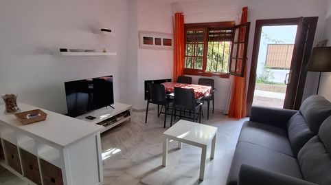 Foto 2 de Apartament en venda a Manuel de Falla, Puerto de la Duquesa, Manilva