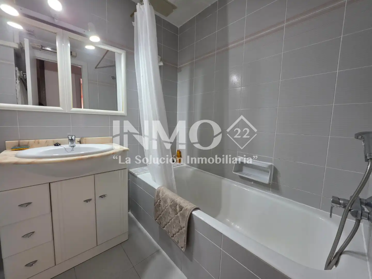 Bathroom of Apartments for sale in Cambrils  with Air Conditioner, Terrace and Furnished